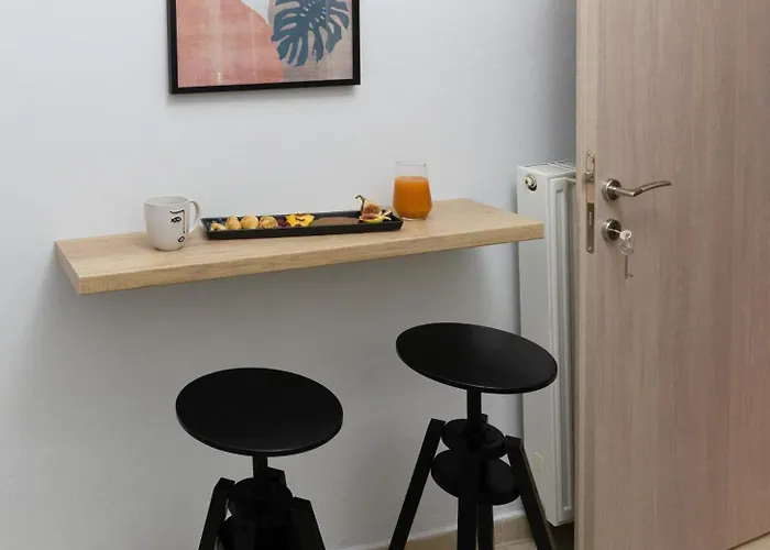 Chic With Balcony 塞萨洛尼基