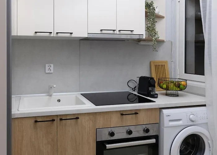 Chic With Balcony 塞萨洛尼基