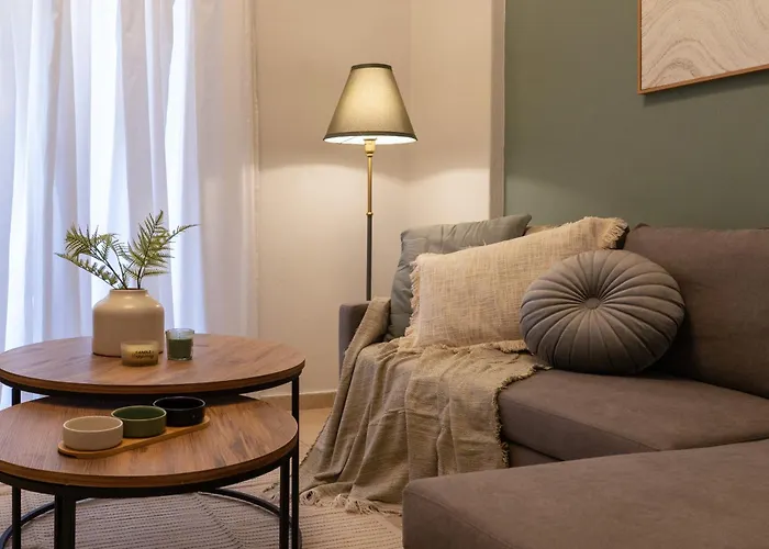 Chic With Balcony 塞萨洛尼基