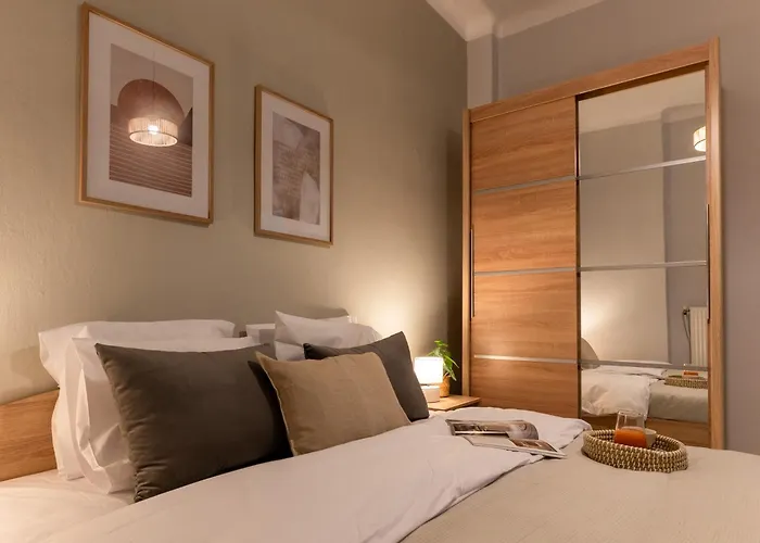 Chic With Balcony 公寓 *