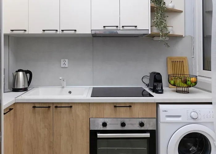 Chic With Balcony 公寓