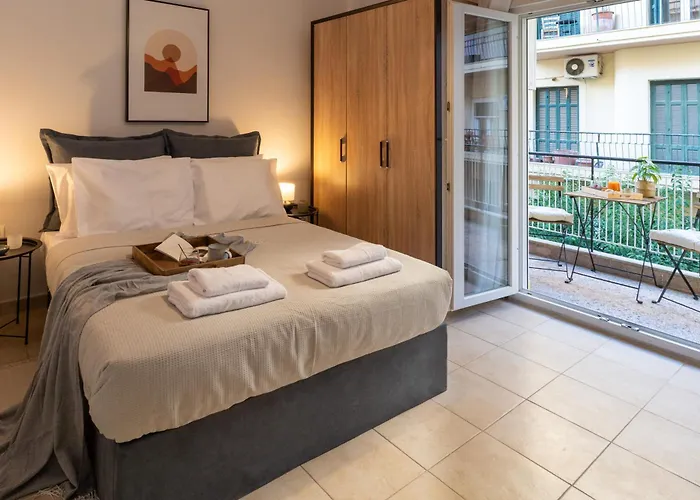 公寓 Chic With Balcony