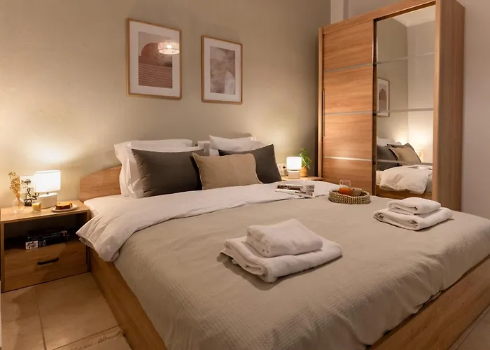 Chic With Balcony * 塞萨洛尼基