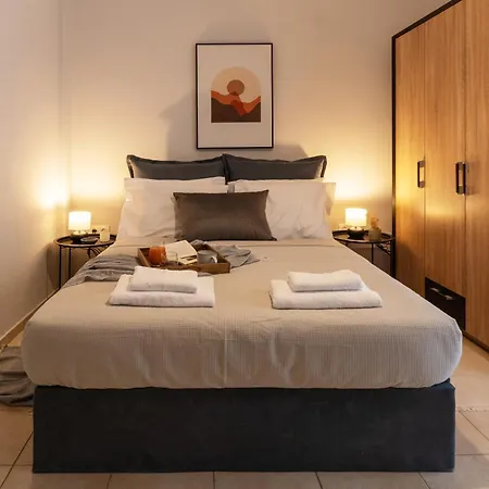 Chic With Balcony Apartment *