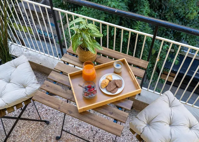 Chic With Balcony * 테살로니키