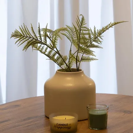 Apartment Chic With Balcony *