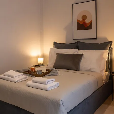 Chic With Balcony Apartment Thessaloniki