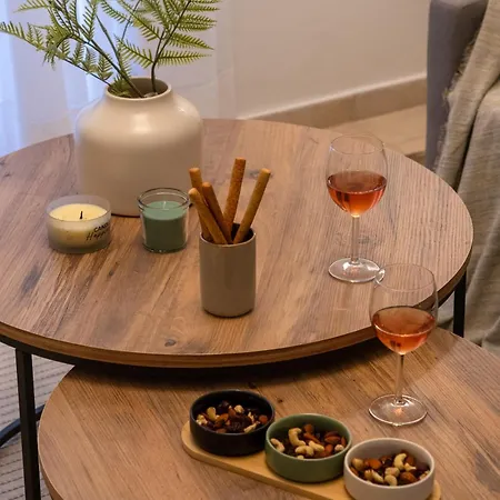 Chic With Balcony Apartment Thessaloniki